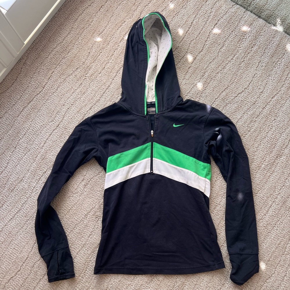 Nike sport hoodie size Small